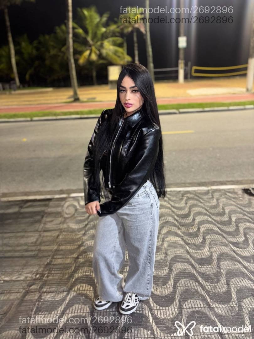 Acompanhante mulher morena (o) de olhos mel - Mirella Fox