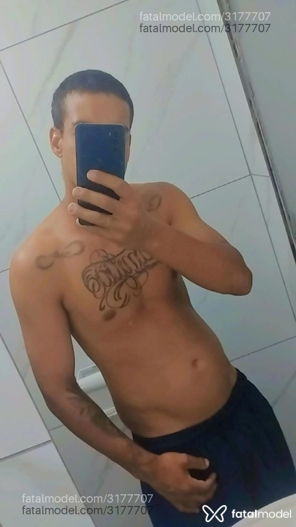 Acompanhante homem morena (o) de olhos castanhos - Hendrick Gsts Acompanhante homem morena (o) de olhos castanhos - Hendrick Gsts
