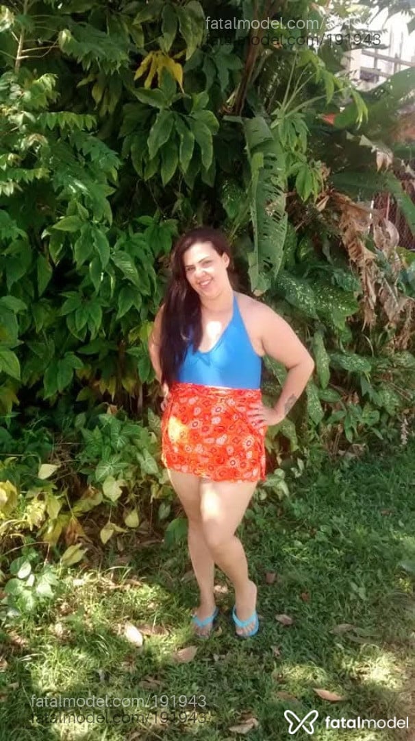 Acompanhante mulher com cabelo castanho de olhos castanhos em Indaiatuba - Érica sem local