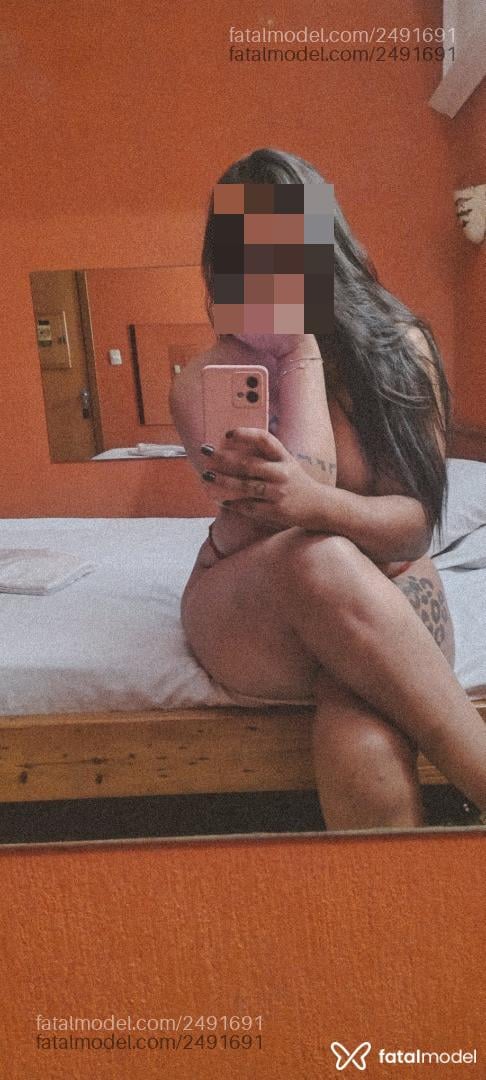 Acompanhante mulher com cabelo castanho de olhos castanhos em Viamão - Angel