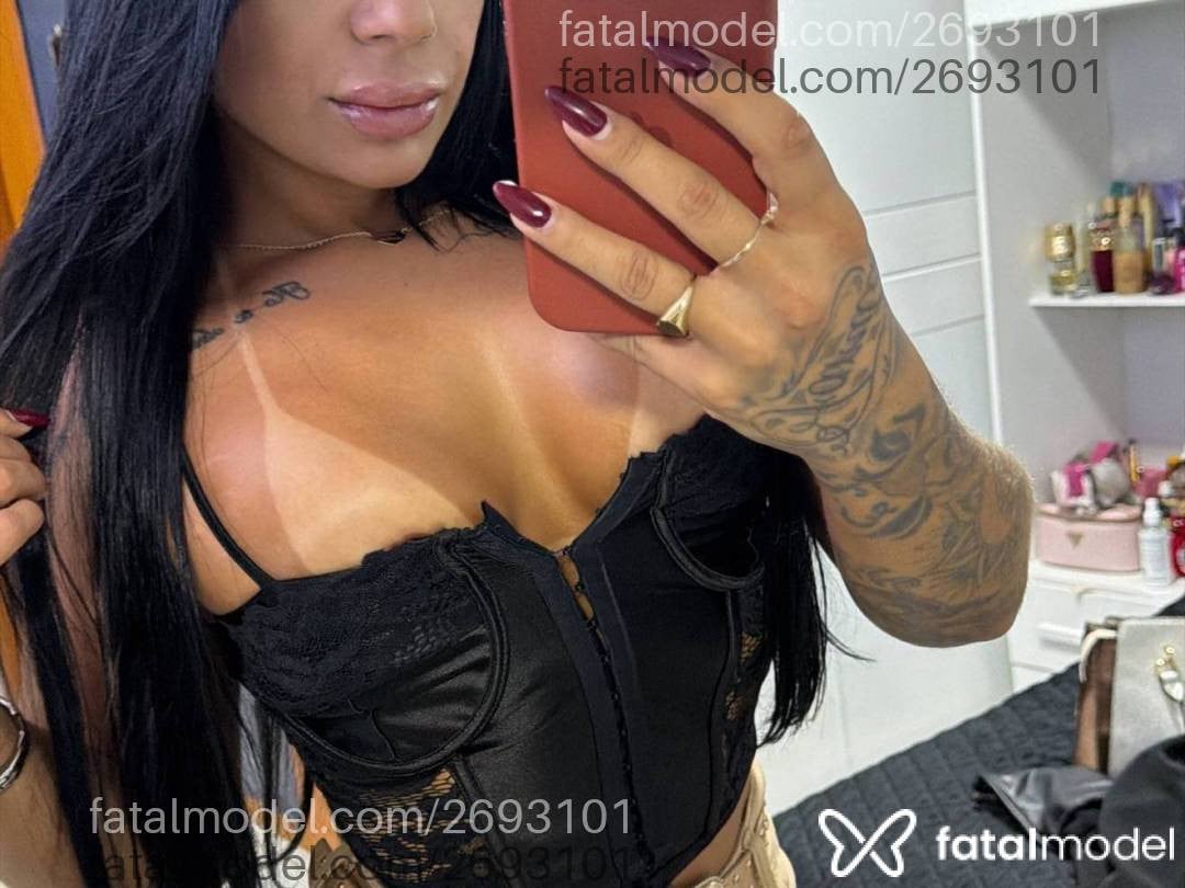 Acompanhante mulher morena (o) de olhos pretos - Thaina