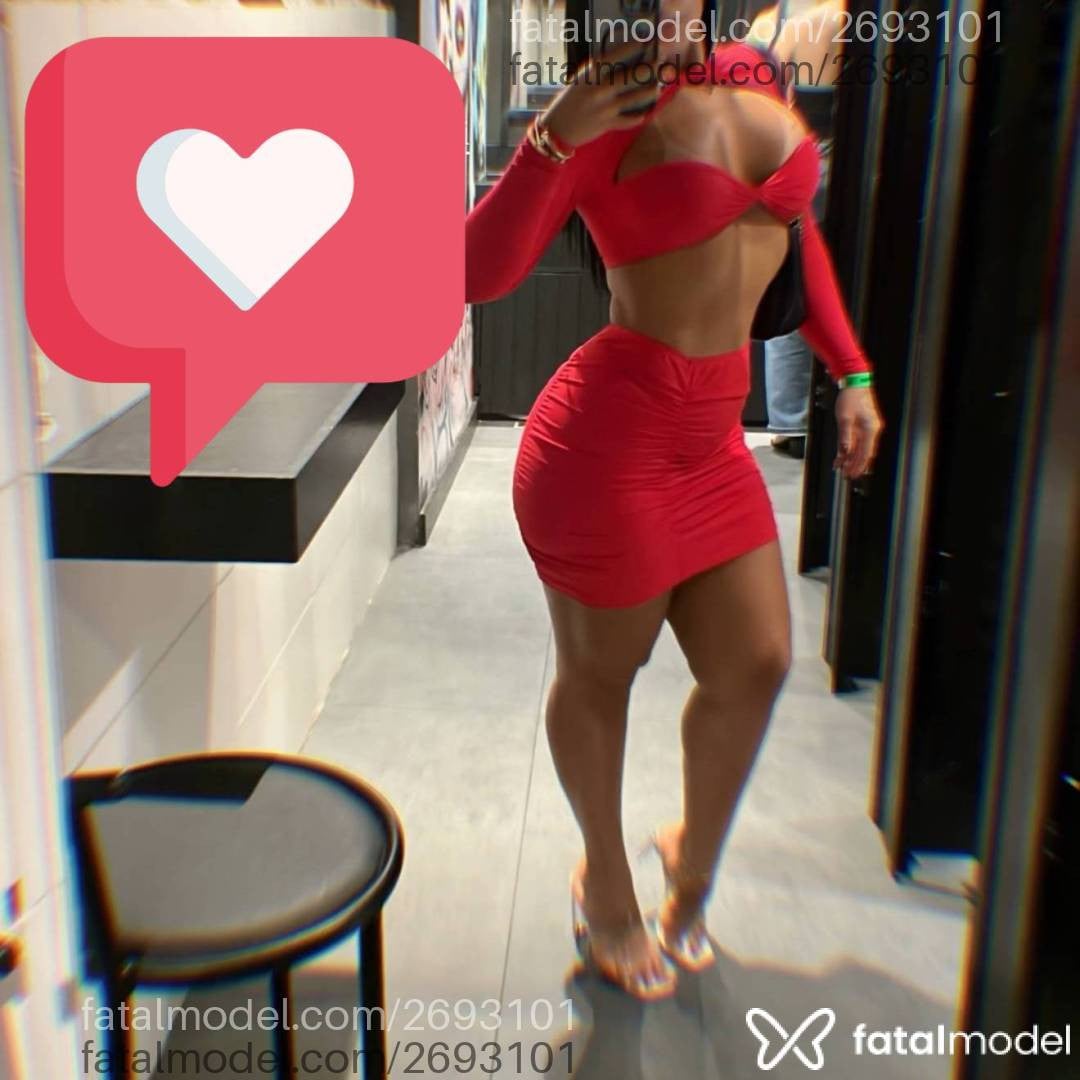 Acompanhante mulher morena (o) de olhos pretos - Thaina