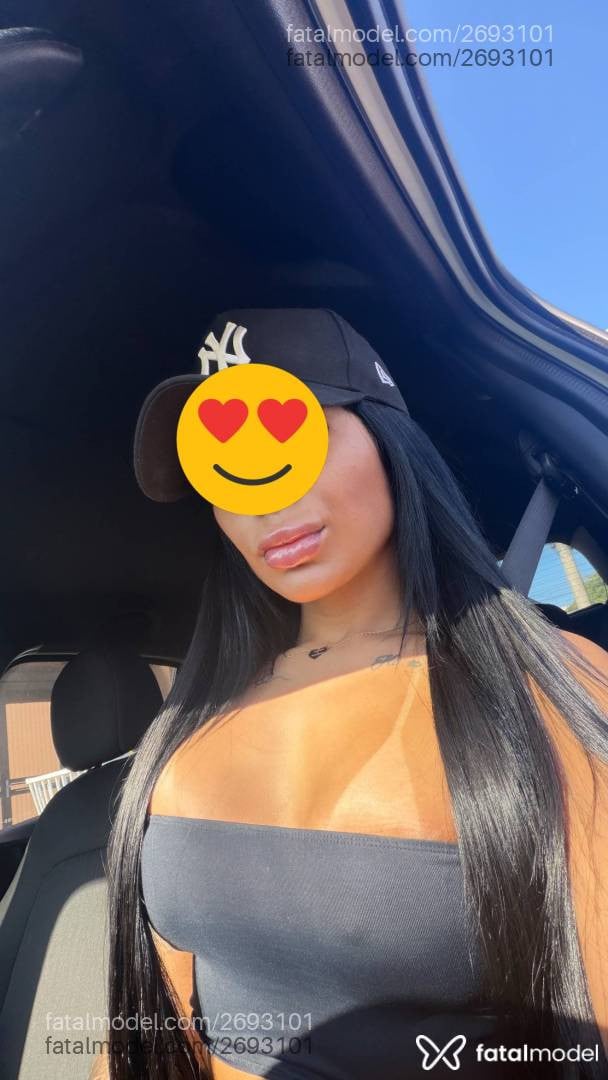 Acompanhante mulher morena (o) de olhos pretos - Thaina