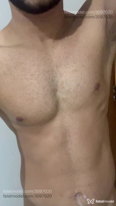 Acompanhante homem morena (o) de olhos castanhos em Virtual - Pedro