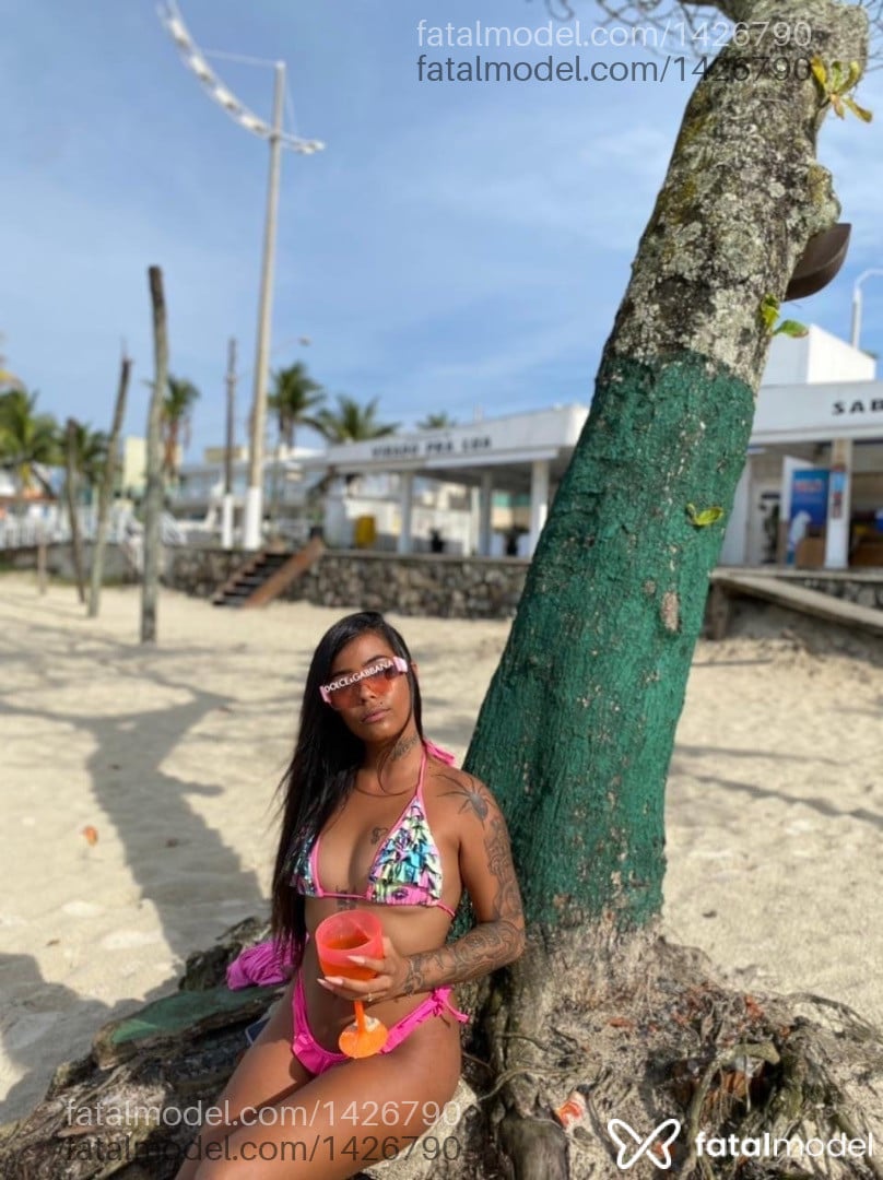 Acompanhante mulher com cabelo castanho de olhos castanhos em Ribeirão das Neves - Luara Vasconcelos