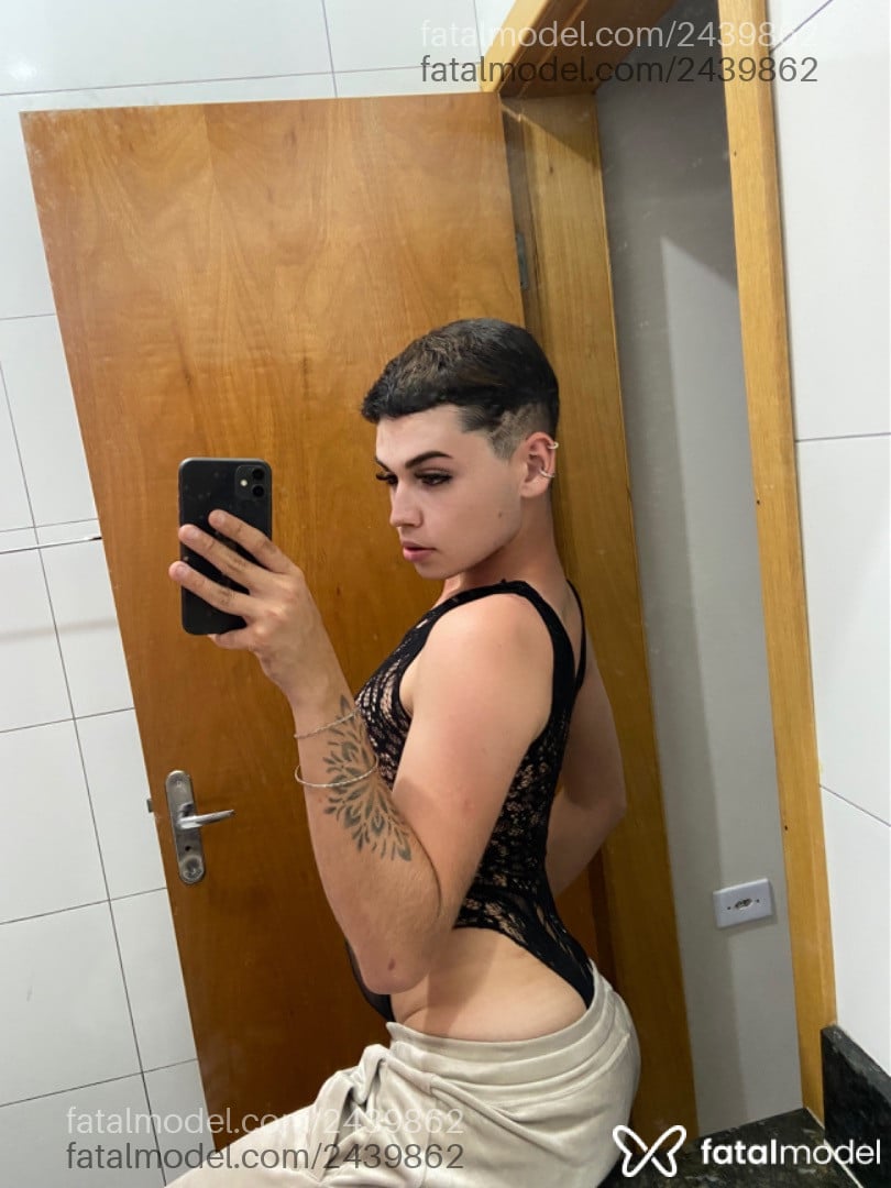 Acompanhante homem morena (o) de olhos castanhos em Maringá - Privadinha