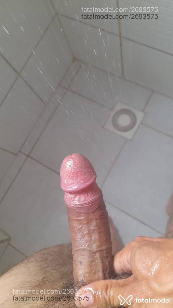 Acompanhante homem com cabelo castanho de olhos castanhos - Zeews