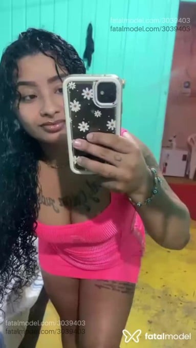Acompanhante mulher morena (o) de olhos castanhos - Talita Santos