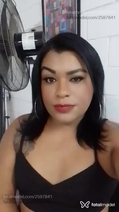 Acompanhante mulher trans morena (o) de olhos pretos em Virtual - Roluda