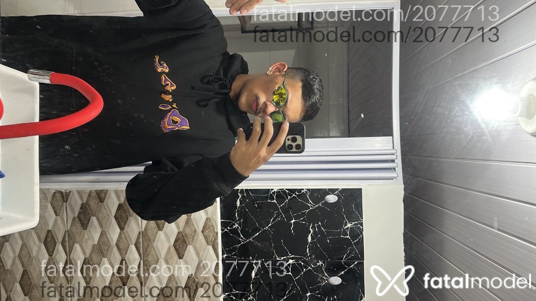 Acompanhante homem morena (o) de olhos castanhos em Blumenau - Matheus