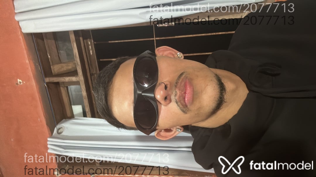 Acompanhante homem morena (o) de olhos castanhos em Blumenau - Matheus