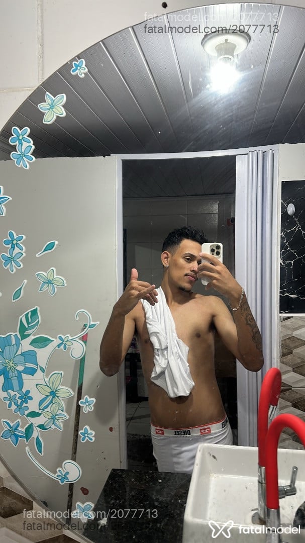 Acompanhante homem morena (o) de olhos castanhos em Blumenau - Matheus