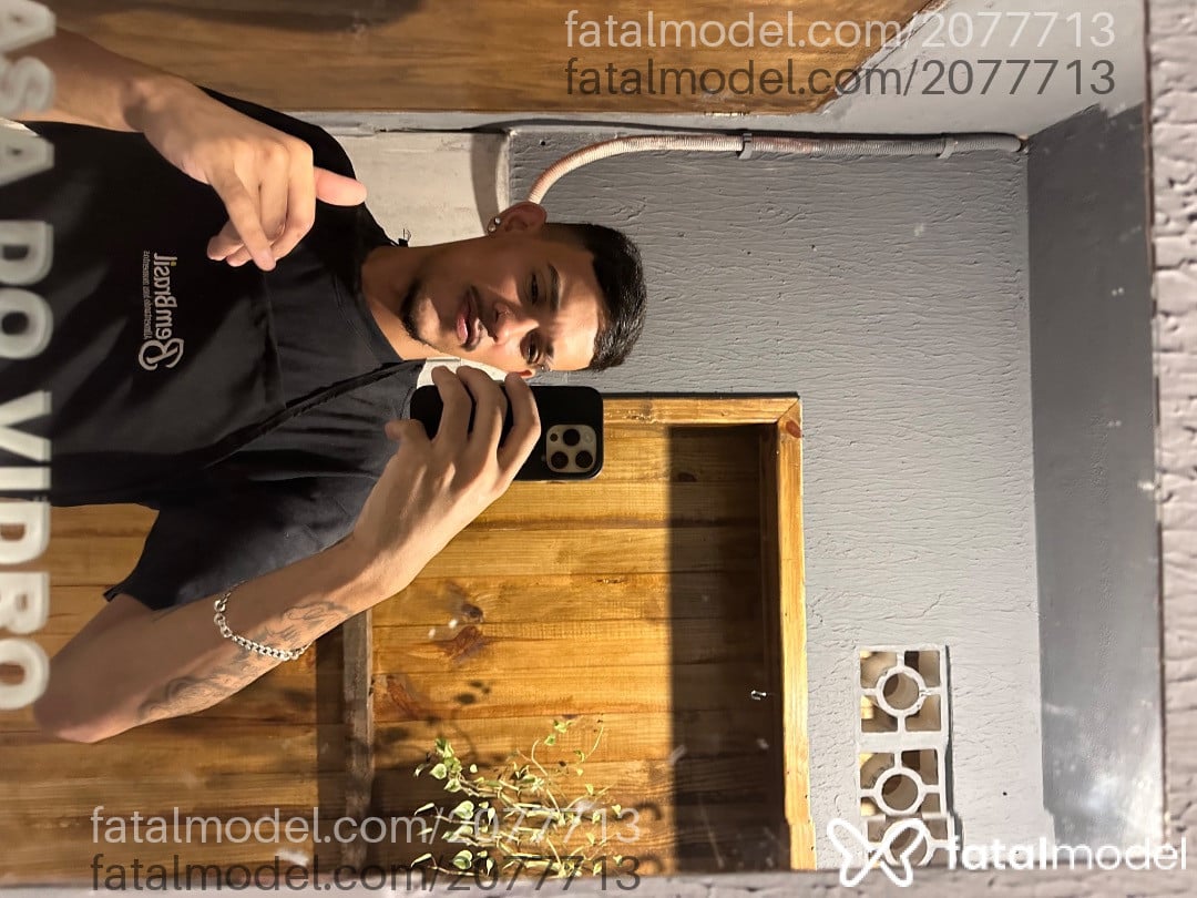 Acompanhante homem morena (o) de olhos castanhos em Blumenau - Matheus