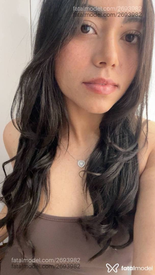 Acompanhante mulher morena (o) de olhos castanhos - Ana Júlia
