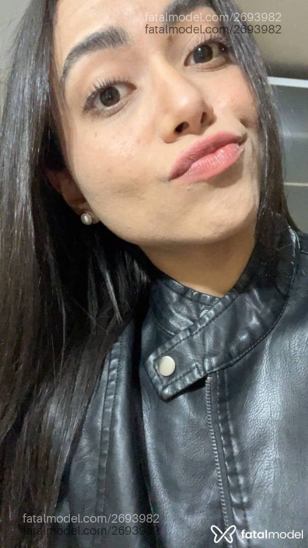 Acompanhante mulher morena (o) de olhos castanhos - Ana Júlia