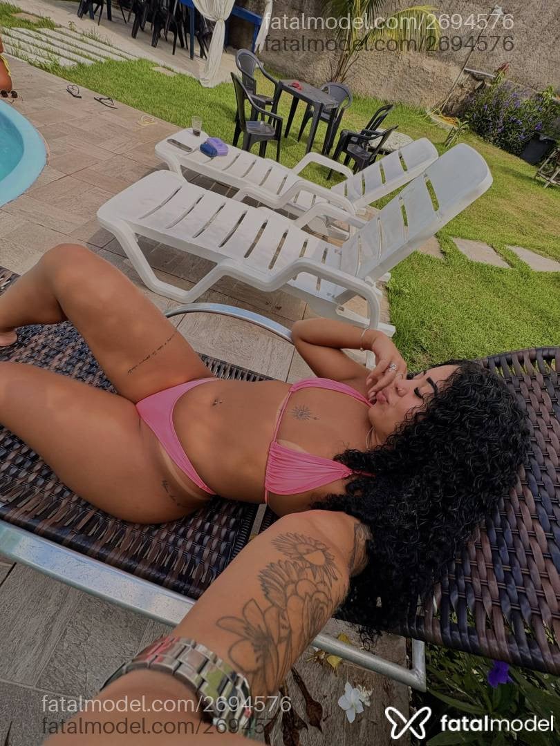 Acompanhante mulher morena (o) de olhos pretos em Vila Velha - Khailla