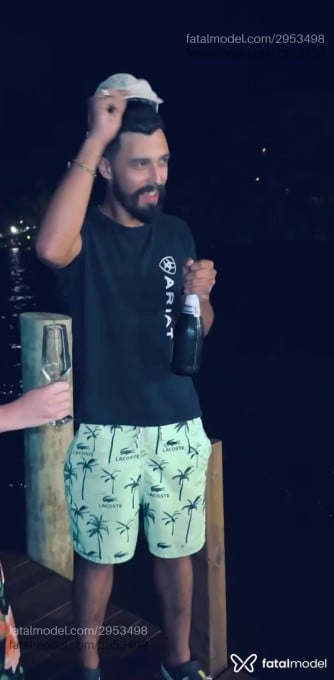 Acompanhante homem com cabelo castanho de olhos castanhos - Marcos Borges Acompanhante homem com cabelo castanho de olhos castanhos - Marcos Borges