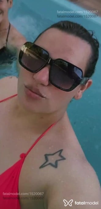 Acompanhante travesti com cabelo castanho de olhos castanhos em Umuarama Acompanhante travesti com cabelo castanho de olhos castanhos em Umuarama - Pérola