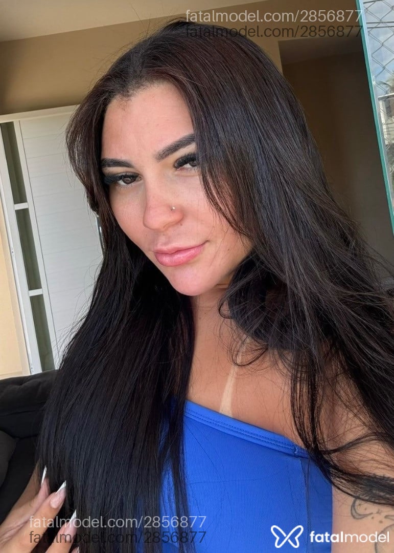 Acompanhante mulher com cabelo castanho de olhos castanhos em Porto Seguro Acompanhante mulher com cabelo castanho de olhos castanhos em Porto Seguro - Mel Bittencourt