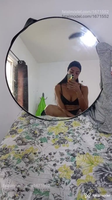 Acompanhante travesti com cabelo castanho de olhos castanhos - Michelly Alves