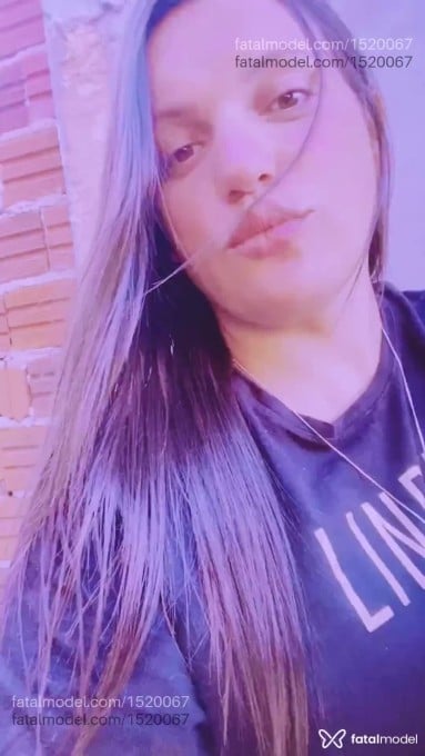 Acompanhante travesti com cabelo castanho de olhos castanhos em Umuarama Acompanhante travesti com cabelo castanho de olhos castanhos em Umuarama - Pérola