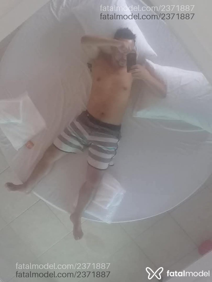 Acompanhante homem com cabelo castanho de olhos castanhos em Petrópolis Acompanhante homem com cabelo castanho de olhos castanhos em Petrópolis - Alex Freitas