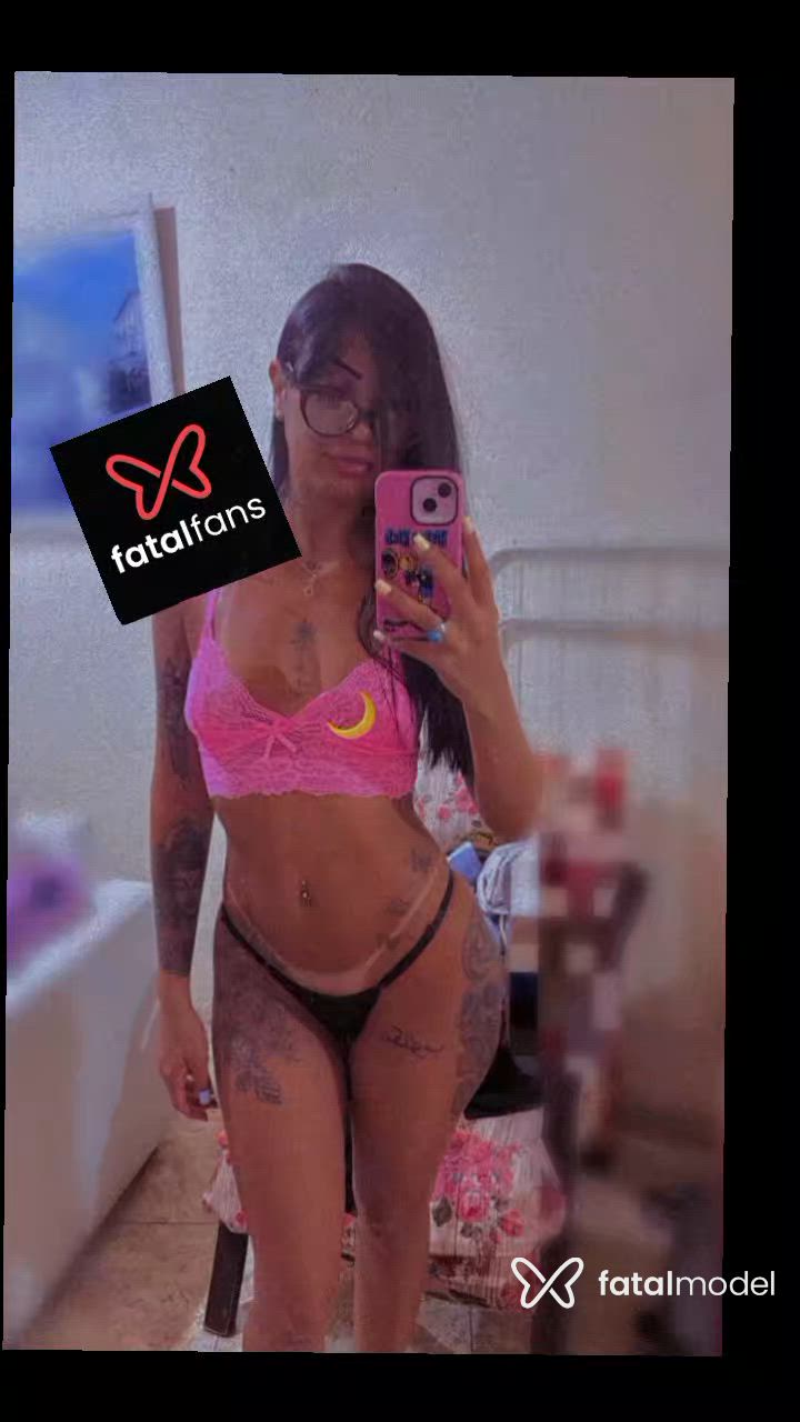 Acompanhante mulher morena (o) de olhos castanhos - Rennata Angel