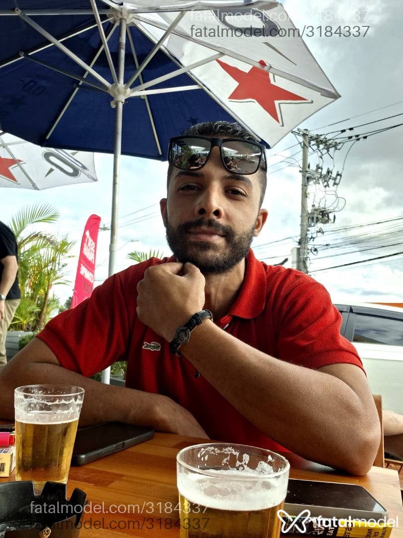 Acompanhante homem morena (o) de olhos pretos em São Paulo Acompanhante homem morena (o) de olhos pretos em São Paulo - Vinícius