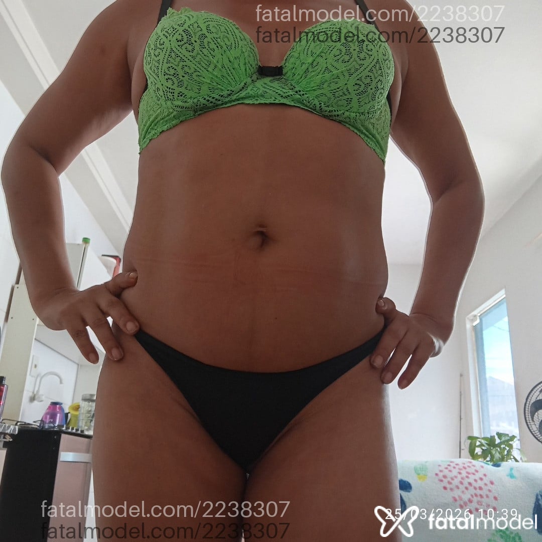 Acompanhante mulher morena (o) de olhos mel em Balneário Camboriú - Jennifer