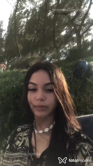 Acompanhante mulher morena (o) de olhos castanhos em Virtual Acompanhante mulher morena (o) de olhos castanhos em Virtual - Caroline