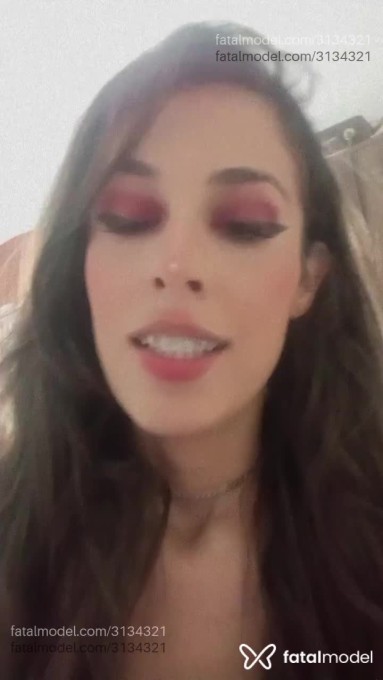 Acompanhante mulher com cabelo castanho de olhos castanhos em Indaiatuba - Mariah Lis