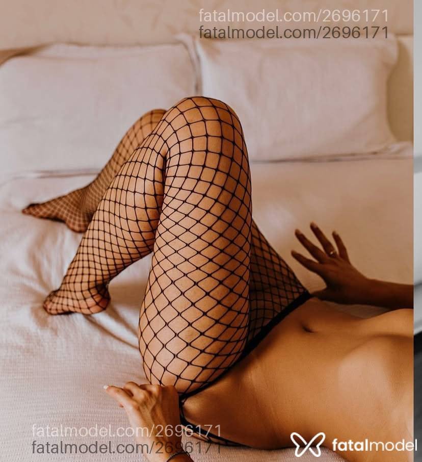 Acompanhante mulher loira (o) de olhos castanhos em Goiânia - Mel Ferrari