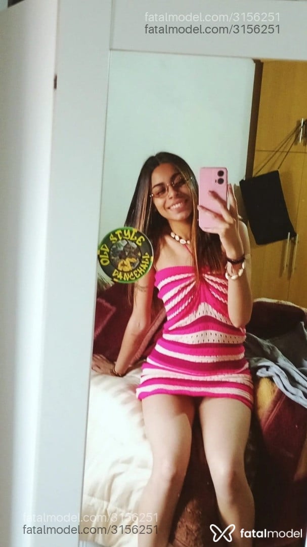 Acompanhante mulher com cabelo castanho de olhos castanhos em São Sebastião - Yasmin