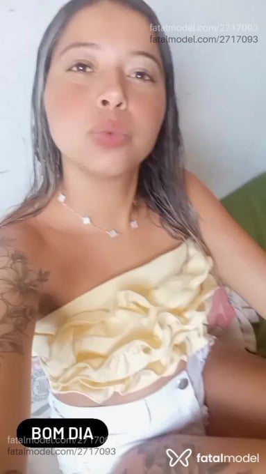 Acompanhante mulher loira (o) de olhos castanhos em Votorantim Acompanhante mulher loira (o) de olhos castanhos em Votorantim - Daniele