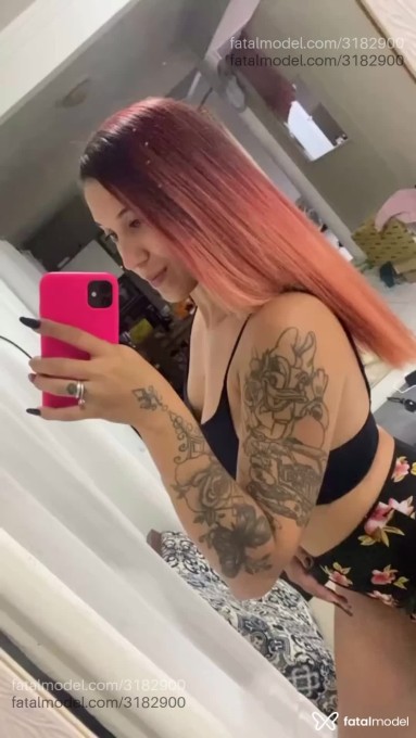 Acompanhante mulher ruiva (o) de olhos castanhos em Virtual Acompanhante mulher ruiva (o) de olhos castanhos em Virtual - Jade Alencar