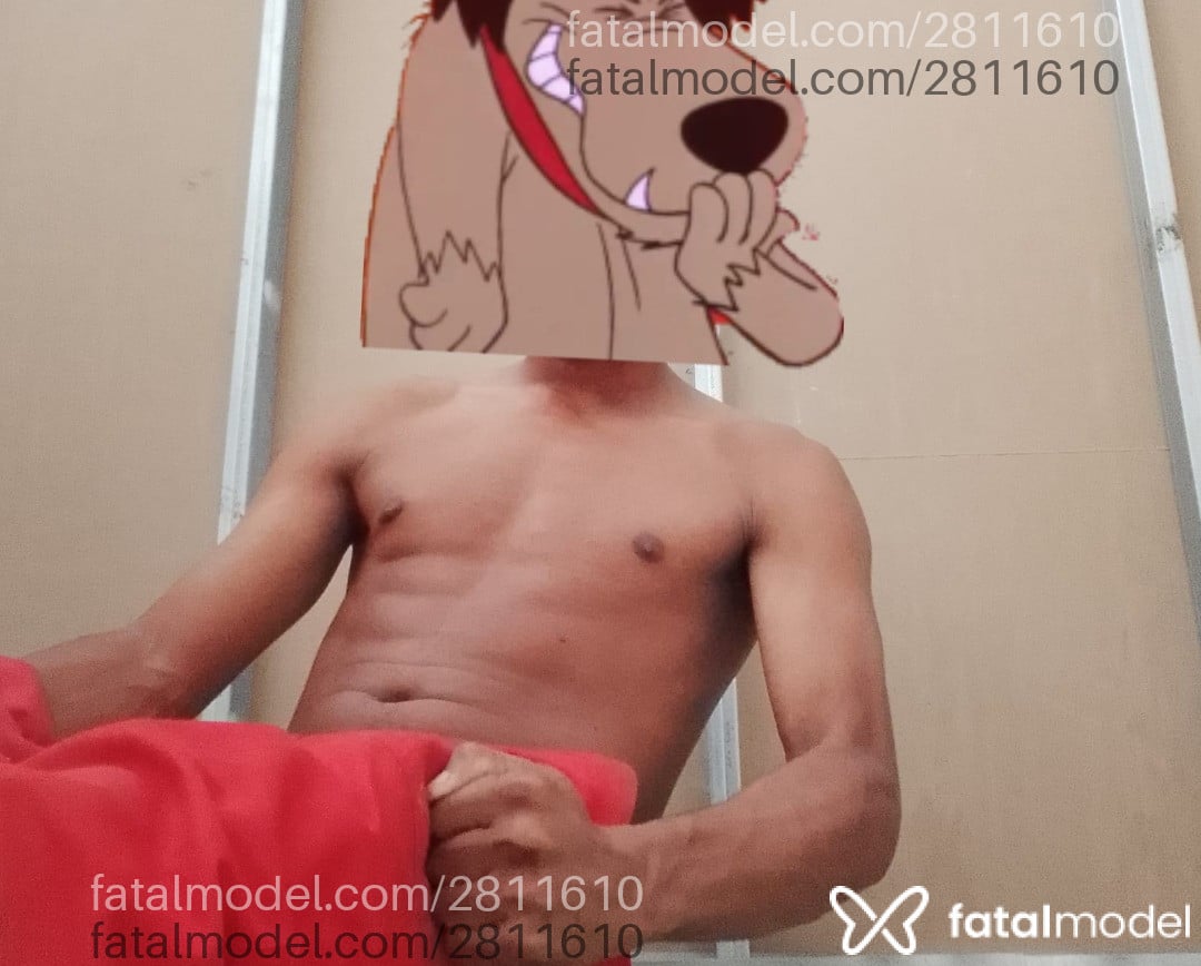 Acompanhante homem com cabelo castanho de olhos castanhos em Macapá Acompanhante homem com cabelo castanho de olhos castanhos em Macapá - Romeu