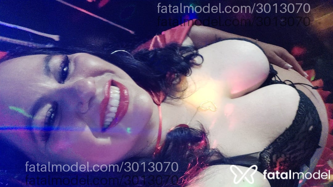 Acompanhante mulher morena (o) de olhos pretos em Passo Fundo - Flor