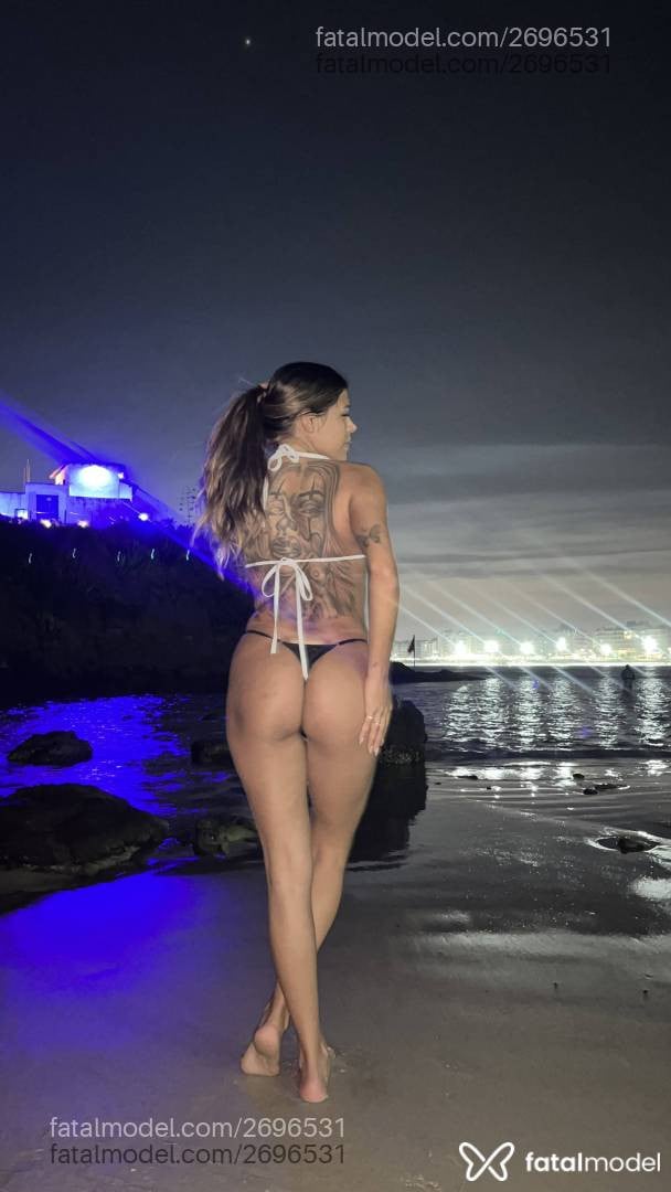 Acompanhante mulher morena (o) de olhos pretos - Agatha Duarte