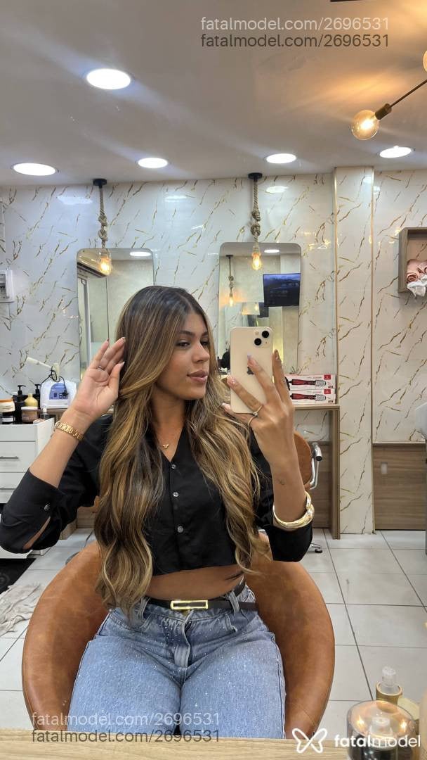 Acompanhante mulher morena (o) de olhos pretos - Agatha Duarte