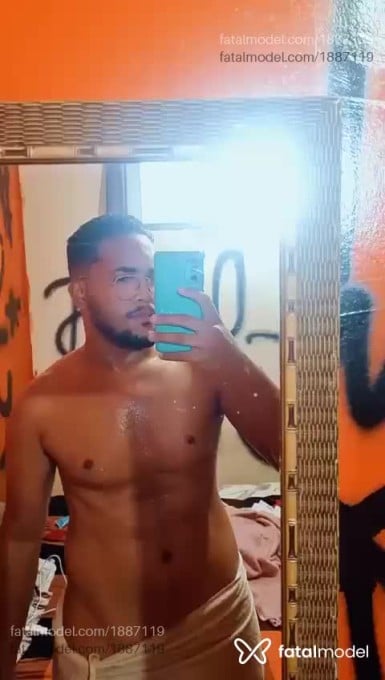 Acompanhante homem morena (o) de olhos castanhos - Jonatas Acompanhante homem morena (o) de olhos castanhos - Jonatas