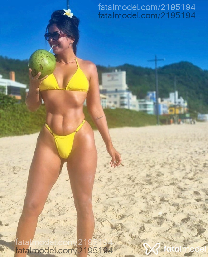 Acompanhante mulher com cabelo castanho de olhos castanhos em São Paulo Acompanhante mulher com cabelo castanho de olhos castanhos em São Paulo - Paola castro
