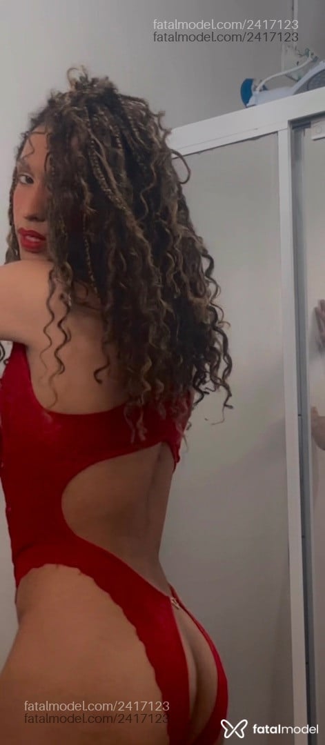 Acompanhante mulher trans morena (o) de olhos castanhos em Balneário Camboriú - Sophia