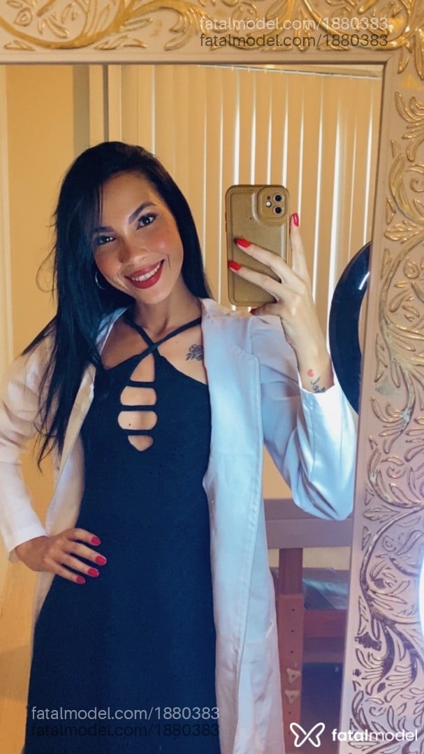Acompanhante mulher morena (o) de olhos pretos - Joyce Acompanhante mulher morena (o) de olhos pretos - Joyce