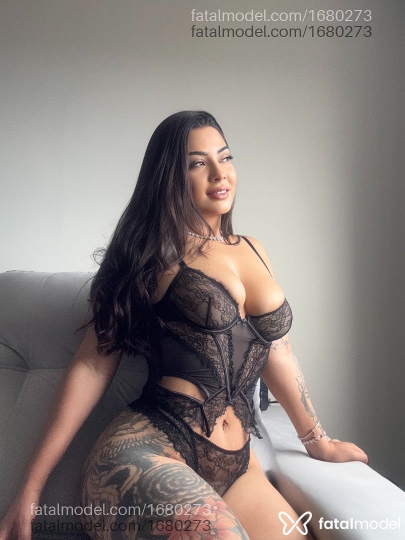 Acompanhante mulher com cabelo castanho de olhos castanhos em Jaú - Dani Bueno