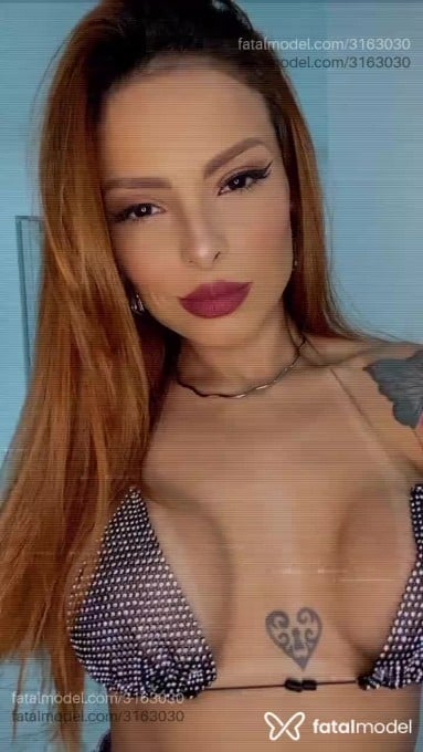 Acompanhante mulher ruiva (o) de olhos castanhos em Rio de Janeiro - Babaloo