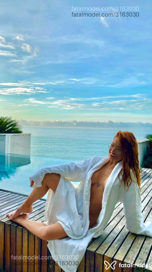 Acompanhante mulher ruiva (o) de olhos castanhos em Rio de Janeiro - Babaloo