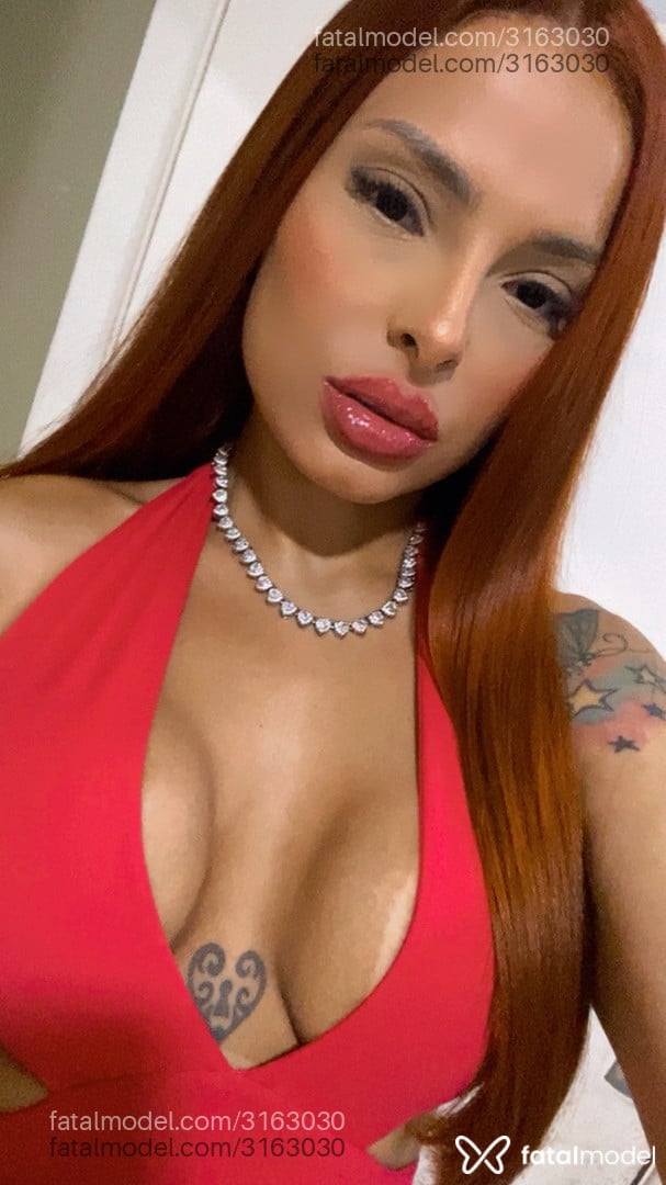 Acompanhante mulher ruiva (o) de olhos castanhos em Rio de Janeiro - Babaloo