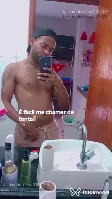 Acompanhante homem com cabelo castanho de olhos verdes em Ibatiba Acompanhante homem com cabelo castanho de olhos verdes em Ibatiba - Ramon