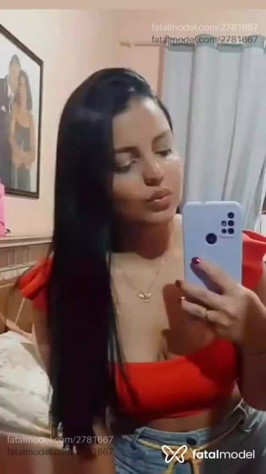 Acompanhante mulher morena (o) de olhos castanhos em Rio das Ostras - Lhais
