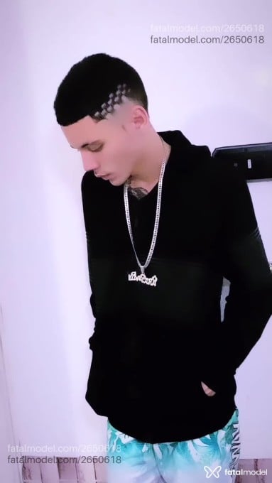 Acompanhante homem com cabelo castanho de olhos verdes em Boa Viagem Acompanhante homem com cabelo castanho de olhos verdes em Boa Viagem - Jhonsantos
